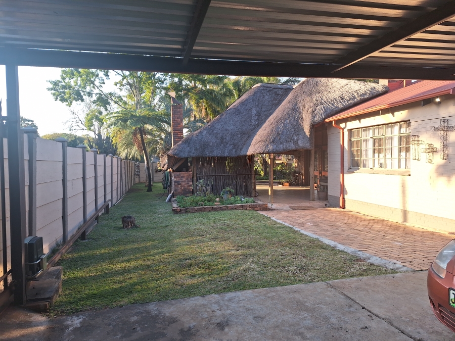 3 Bedroom Property for Sale in Bodorp North West